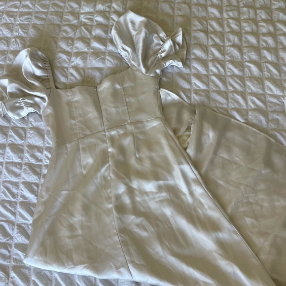 WeWoreWhat Whisper White Puff Sleeve Midi Dress - Picture 14 of 16